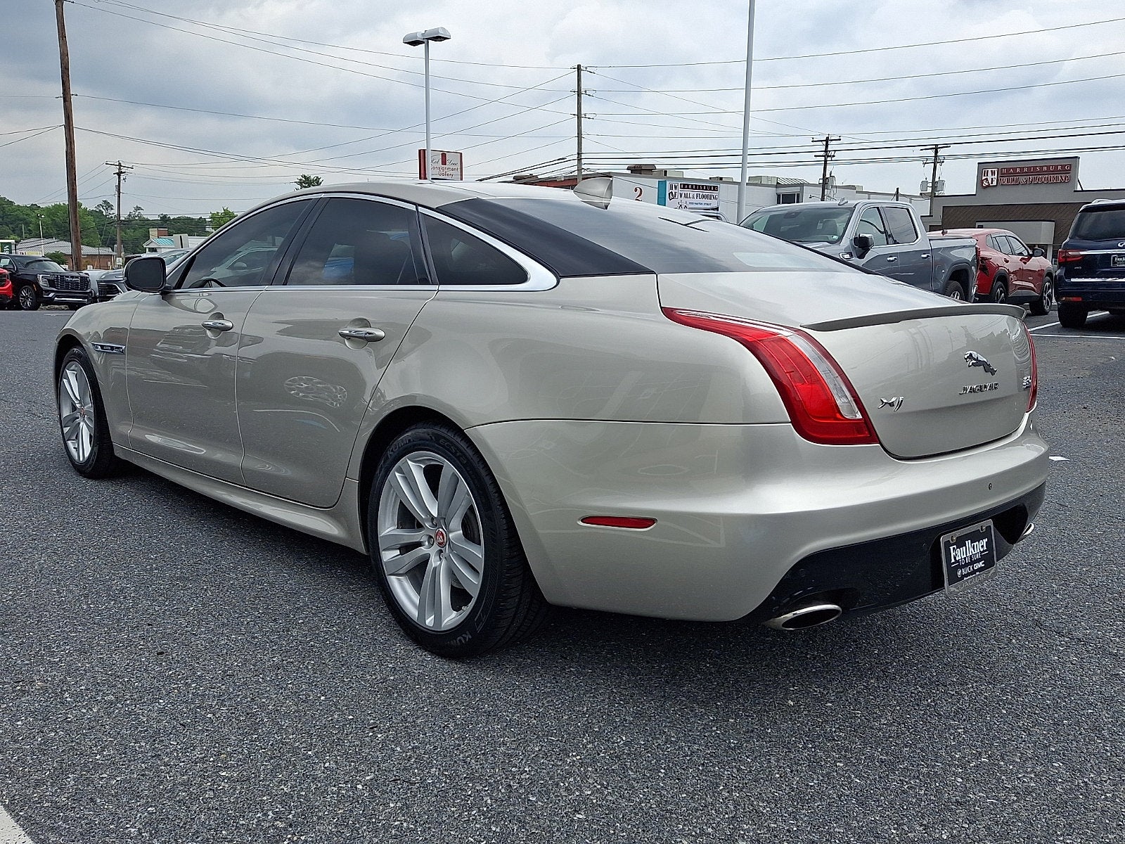 2016 Jaguar XJ — interior view