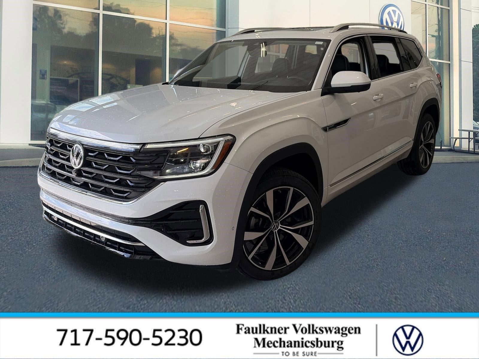 2026 Volkswagen Atlas 2.0T SEL Premium R-Line 4MOTION in Opal White Pearl — front three-quarter view