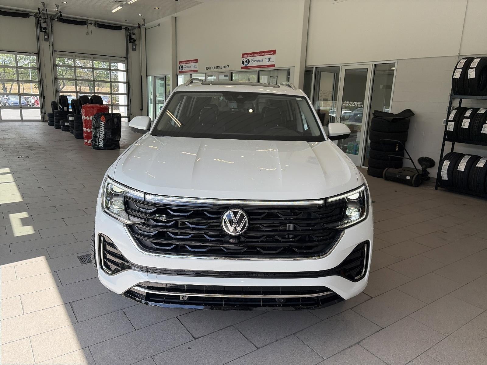2026 Volkswagen Atlas — side profile view