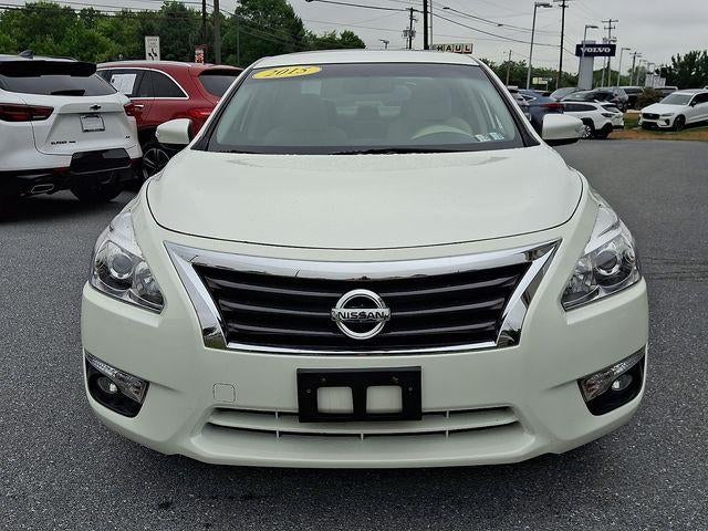 2015 Nissan Altima — side profile view