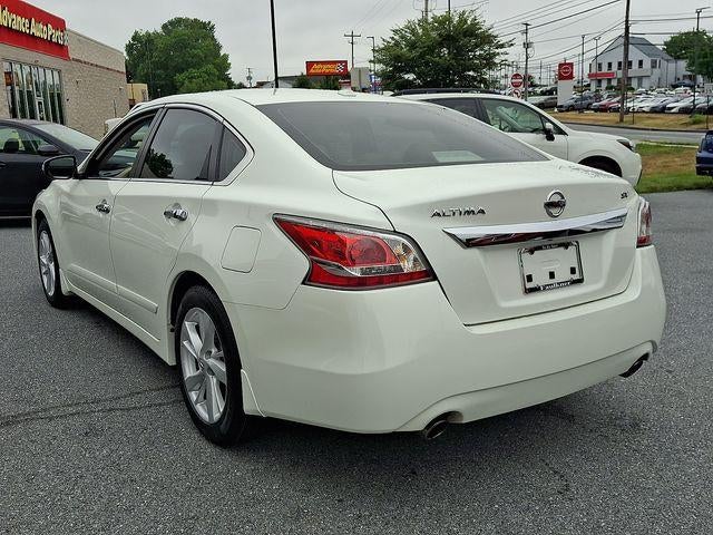 2015 Nissan Altima — interior view