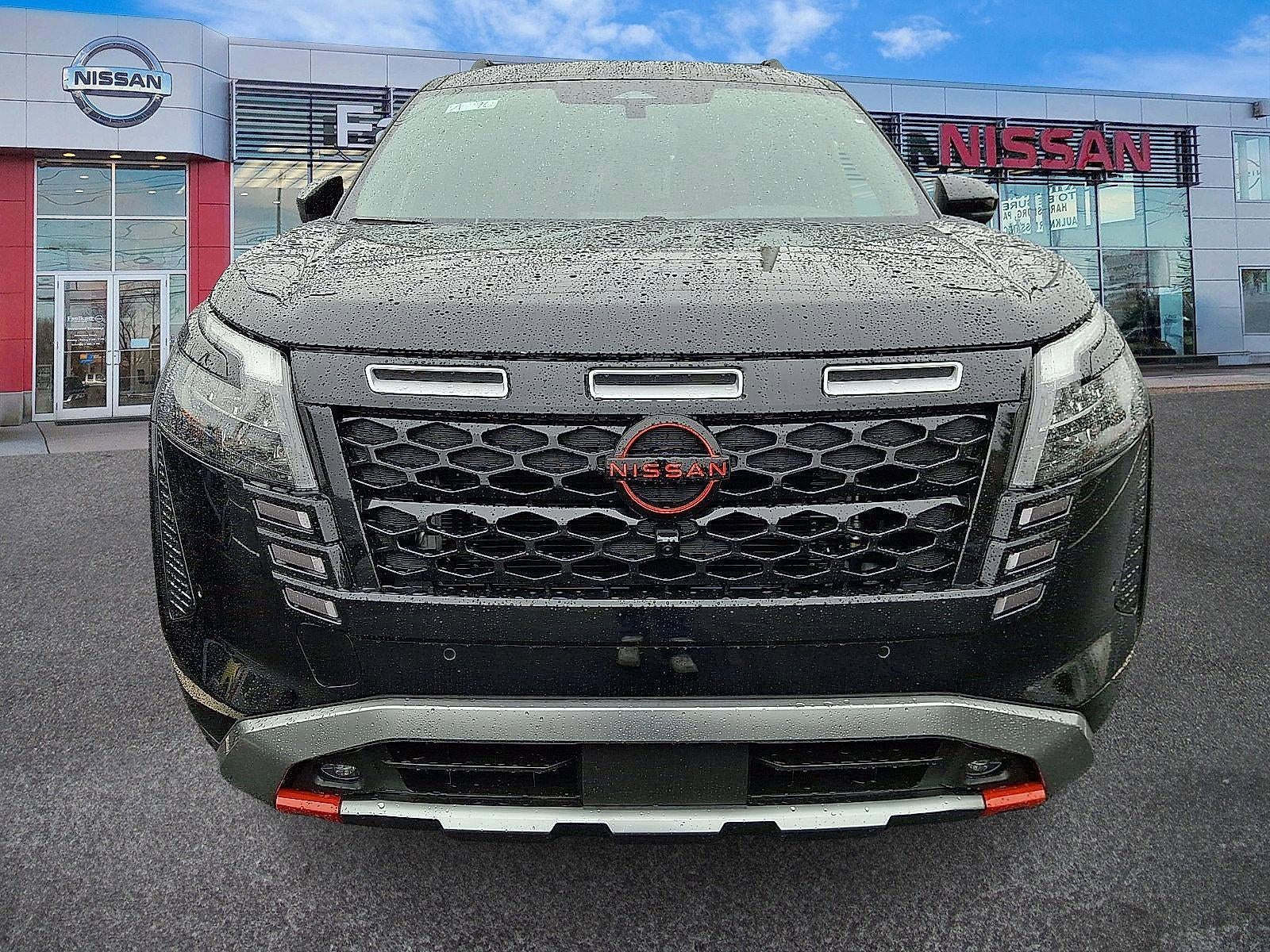 2026 Nissan Pathfinder — side profile view
