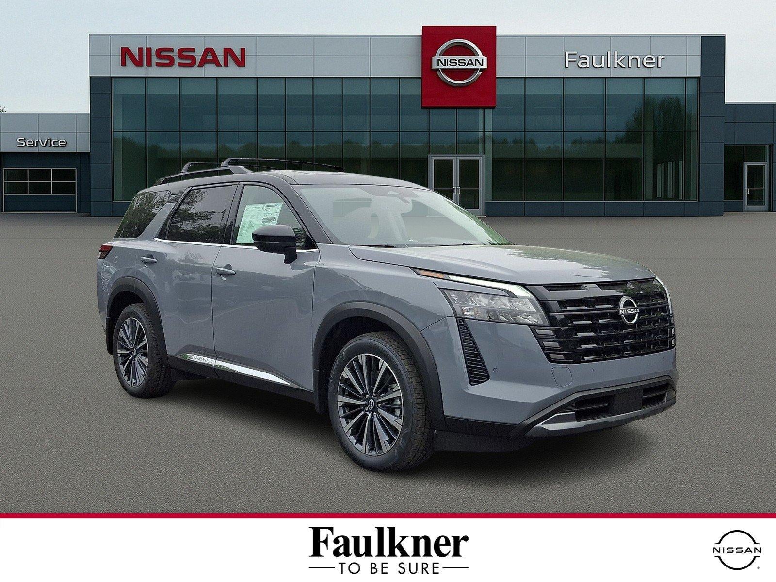 2026 Nissan Pathfinder Platinum in Boulder Gray Pearl Super Black Two Tone — front three-quarter view